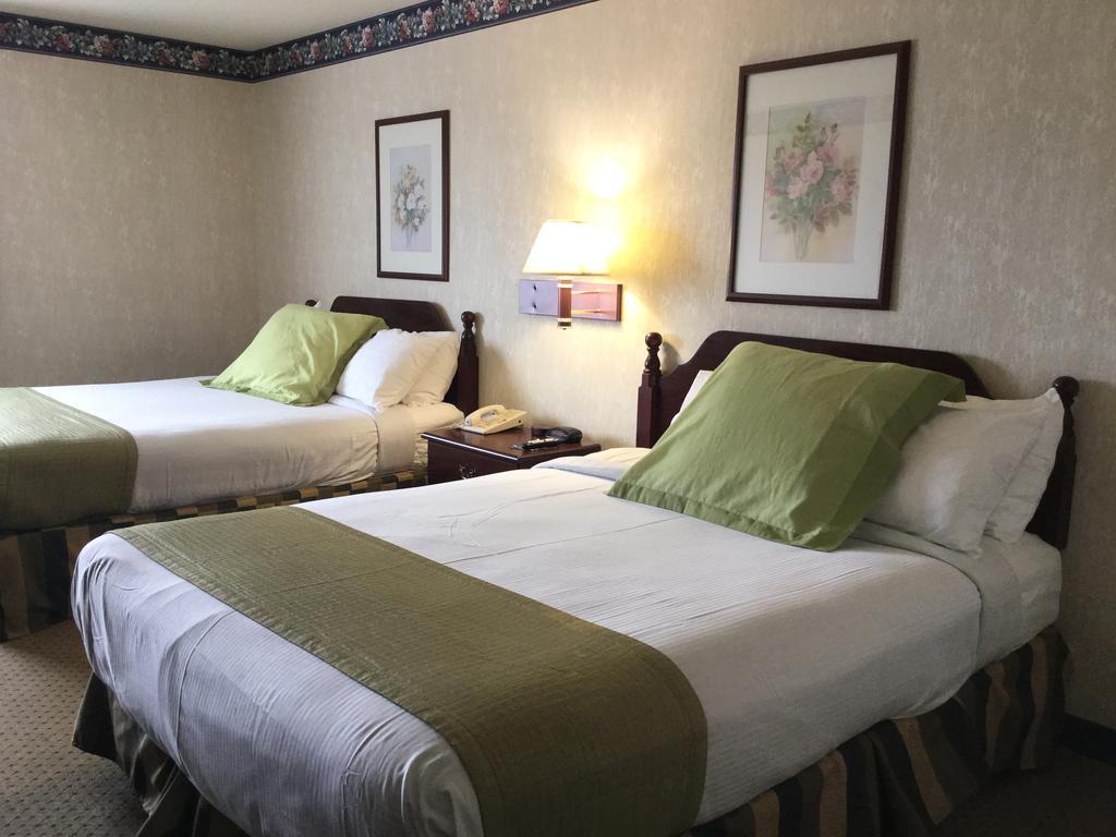 Americas Best Value Inn And Suites Saint Charles Exterior photo