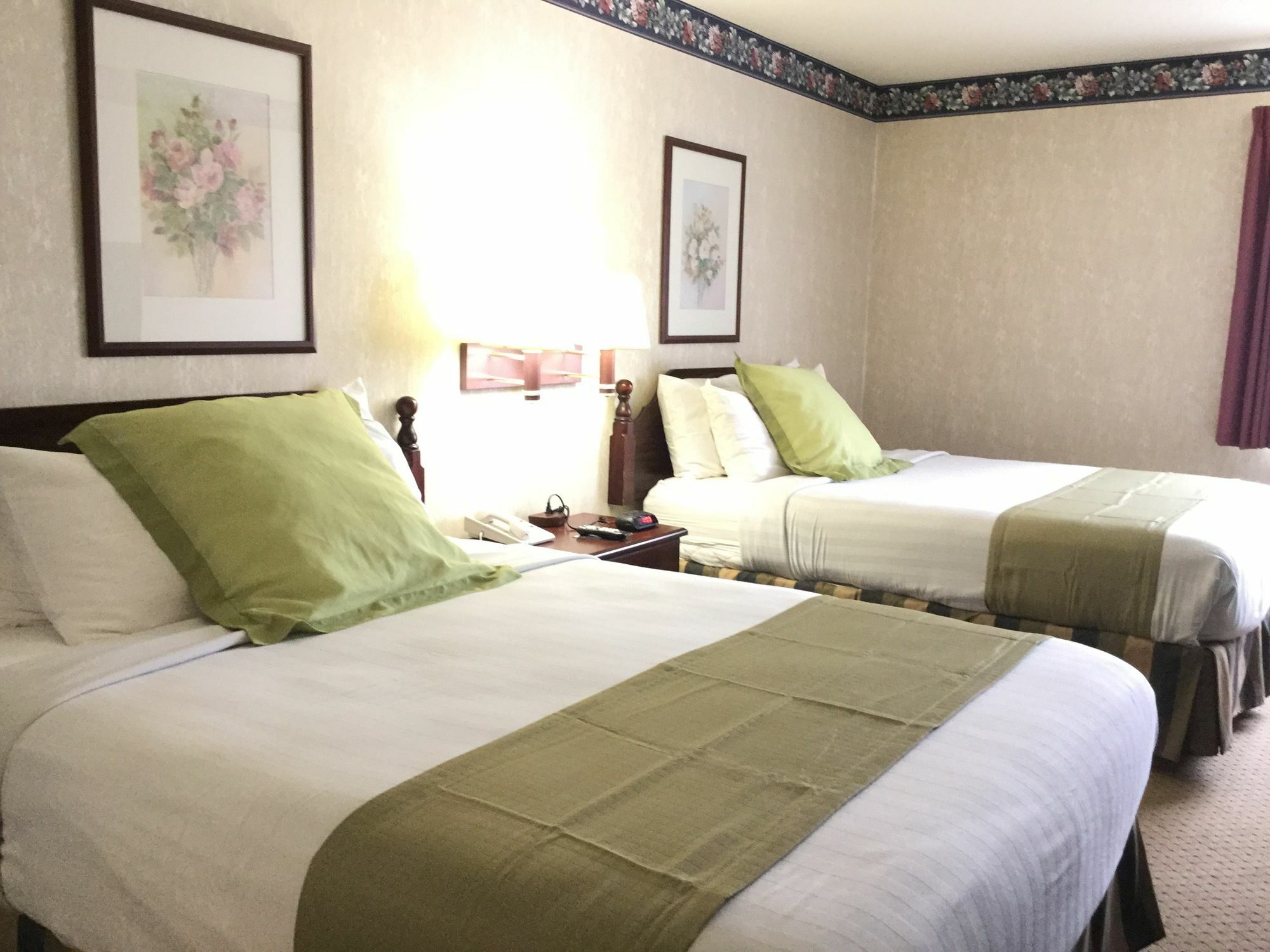 Americas Best Value Inn And Suites Saint Charles Exterior photo