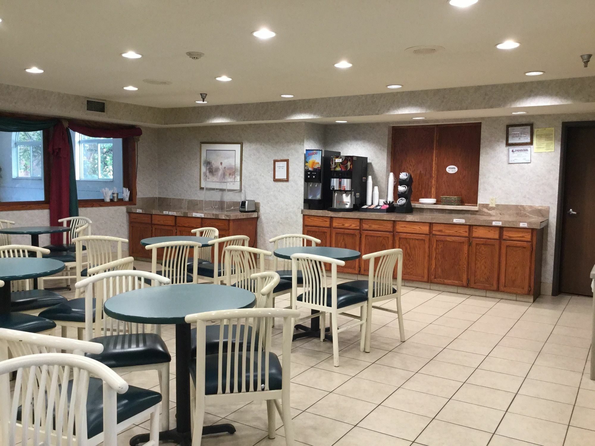Americas Best Value Inn And Suites Saint Charles Exterior photo